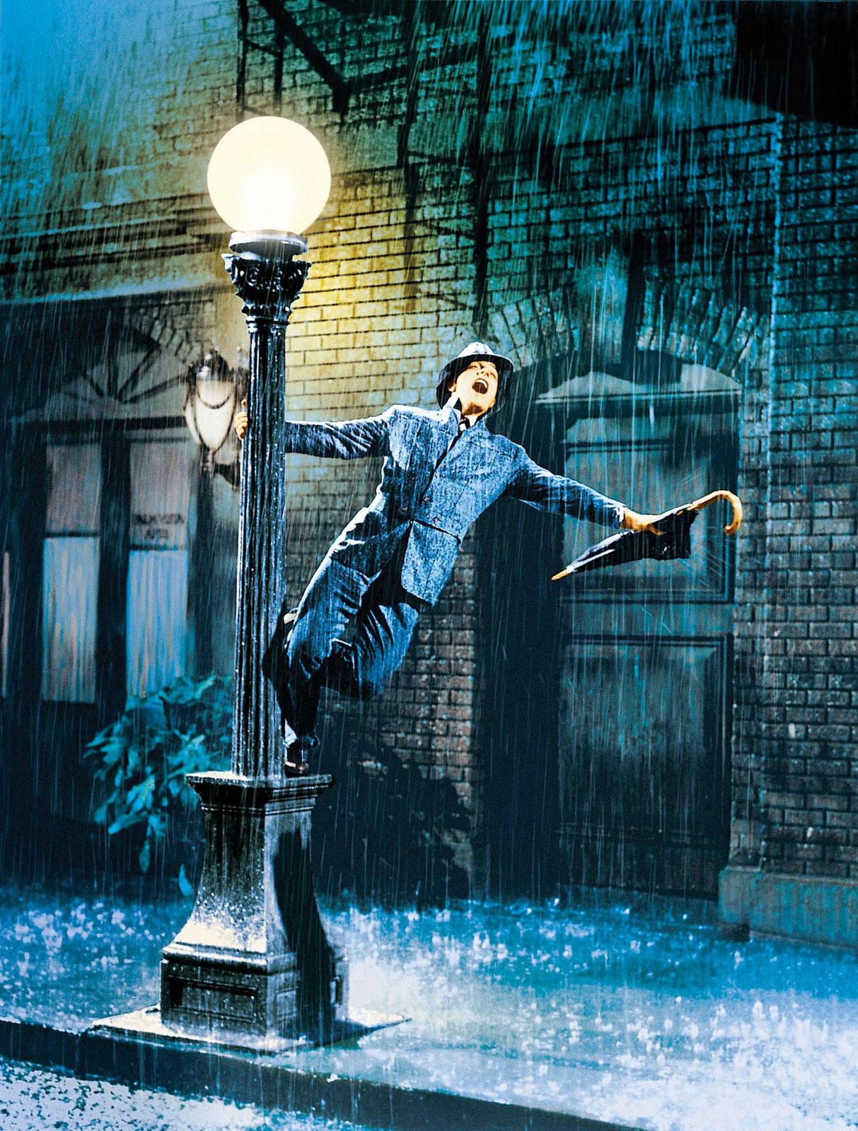 《萬花嬉春》被譽為影史最偉大的歌舞片，舞王金凱利在街頭與燈柱共舞、展臂揮帽等招牌舞姿，成了《樂來越愛你》男主角雷恩葛斯林模仿的對象。.jpg