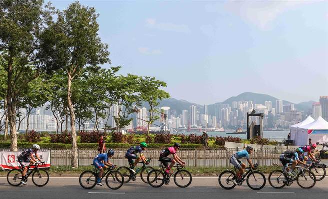 30公里及50公里組路線覆蓋多個香港地標，歡迎世界各地的單車迷來港挑戰。(香港旅發局提供)