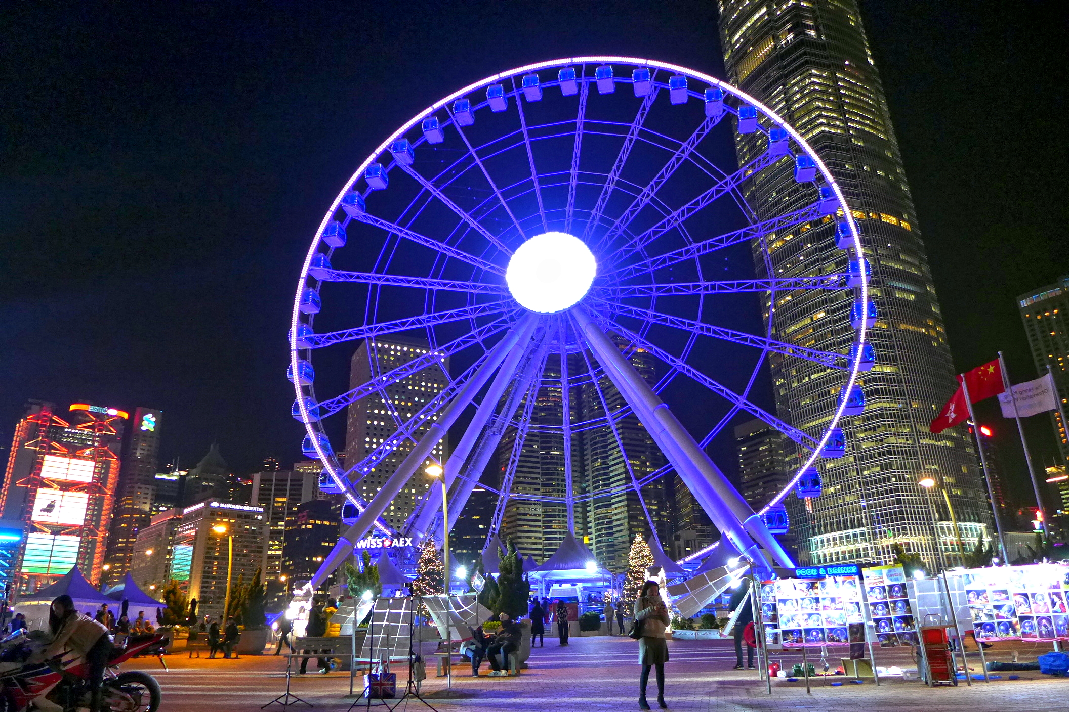 The_Hong_Kong_Observation_Wheel_Night_view_201512