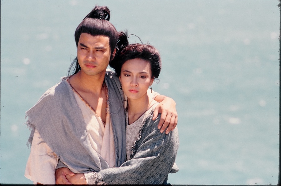 影帝任達華與香港演藝圈一姐鄭裕玲在《倚天屠龍記》飾演夫妻.JPG