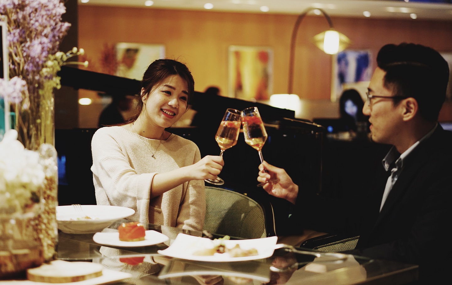 台北威斯汀六福皇宮Elite Cafe除夕夜推出NT1,888+10%的「單身圍爐套餐」，單身入場再享8.5折優惠。(圖：六福旅遊集團提供).jpg