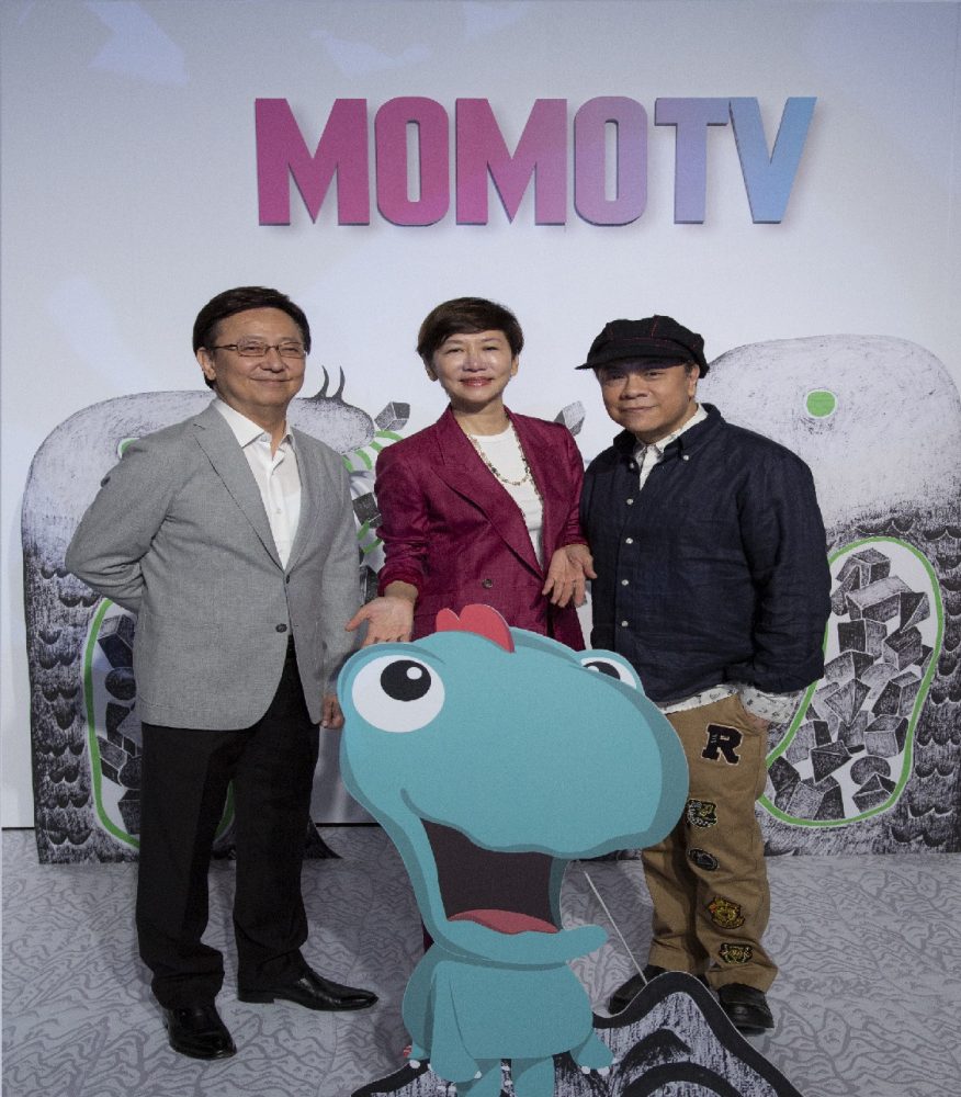 蔡康永（右）現身MOMOTV發表會。（MOMOTV提供）