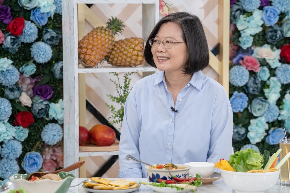總統蔡英文為台灣農產品宣傳。（Yahoo TV提供）
