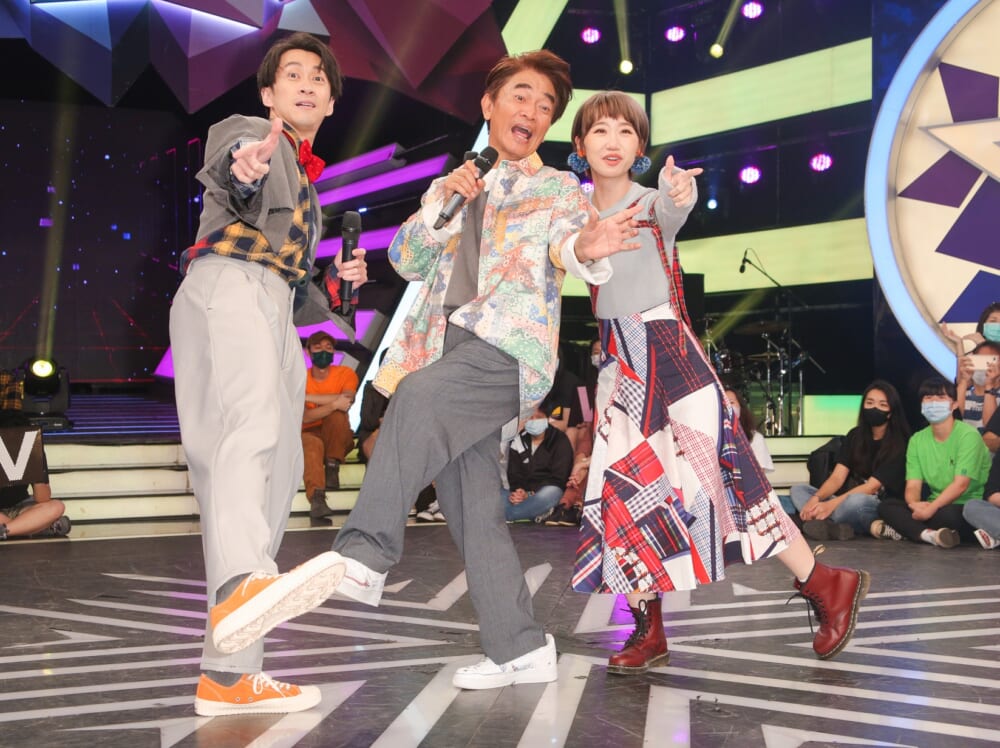 陳漢典（左起）、吳宗憲、Lulu主持《綜藝大熱門》。（吳松翰攝）