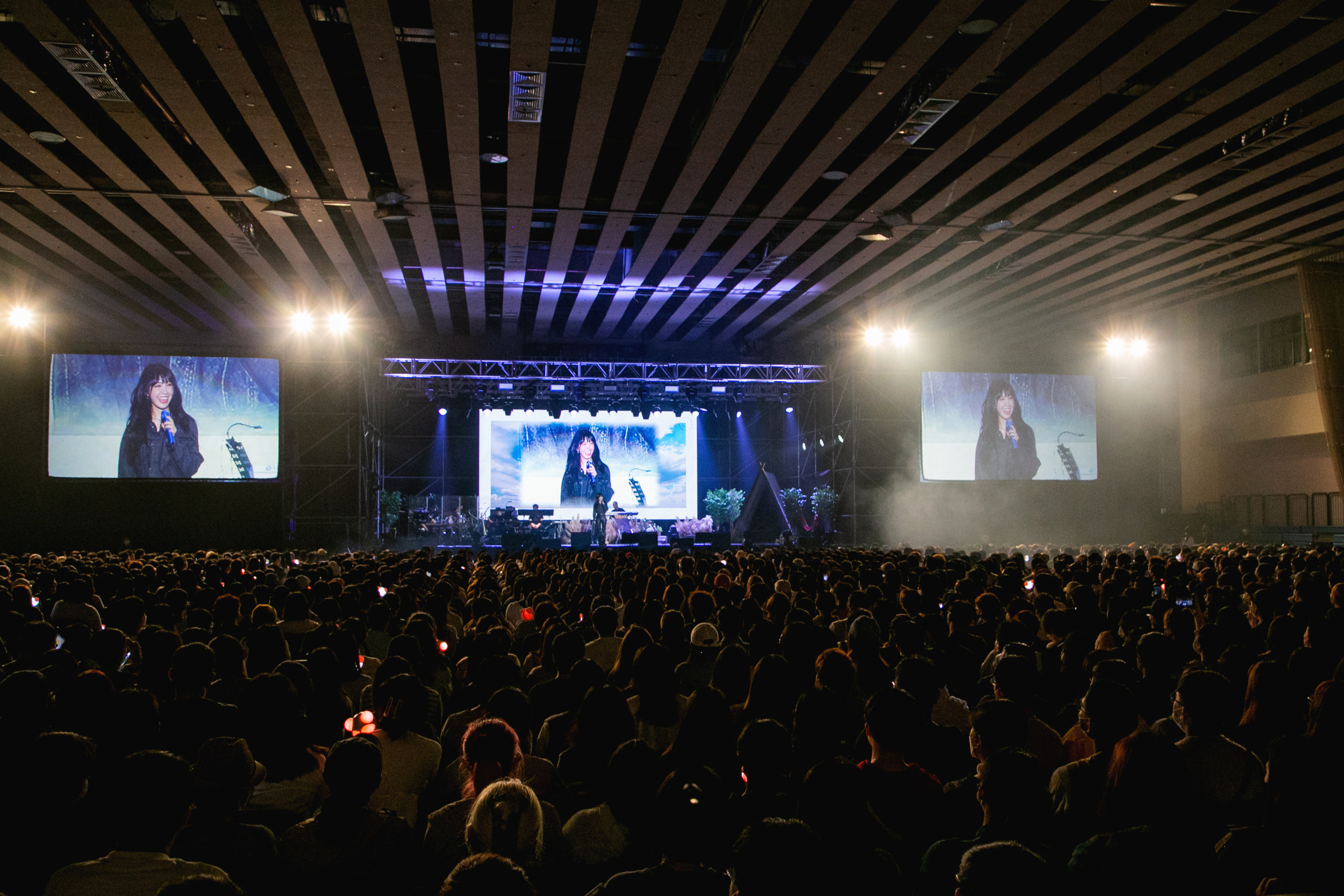 鄭恩地暌違4年來台開唱，吸引2300名粉絲。（D-SHOW提供）