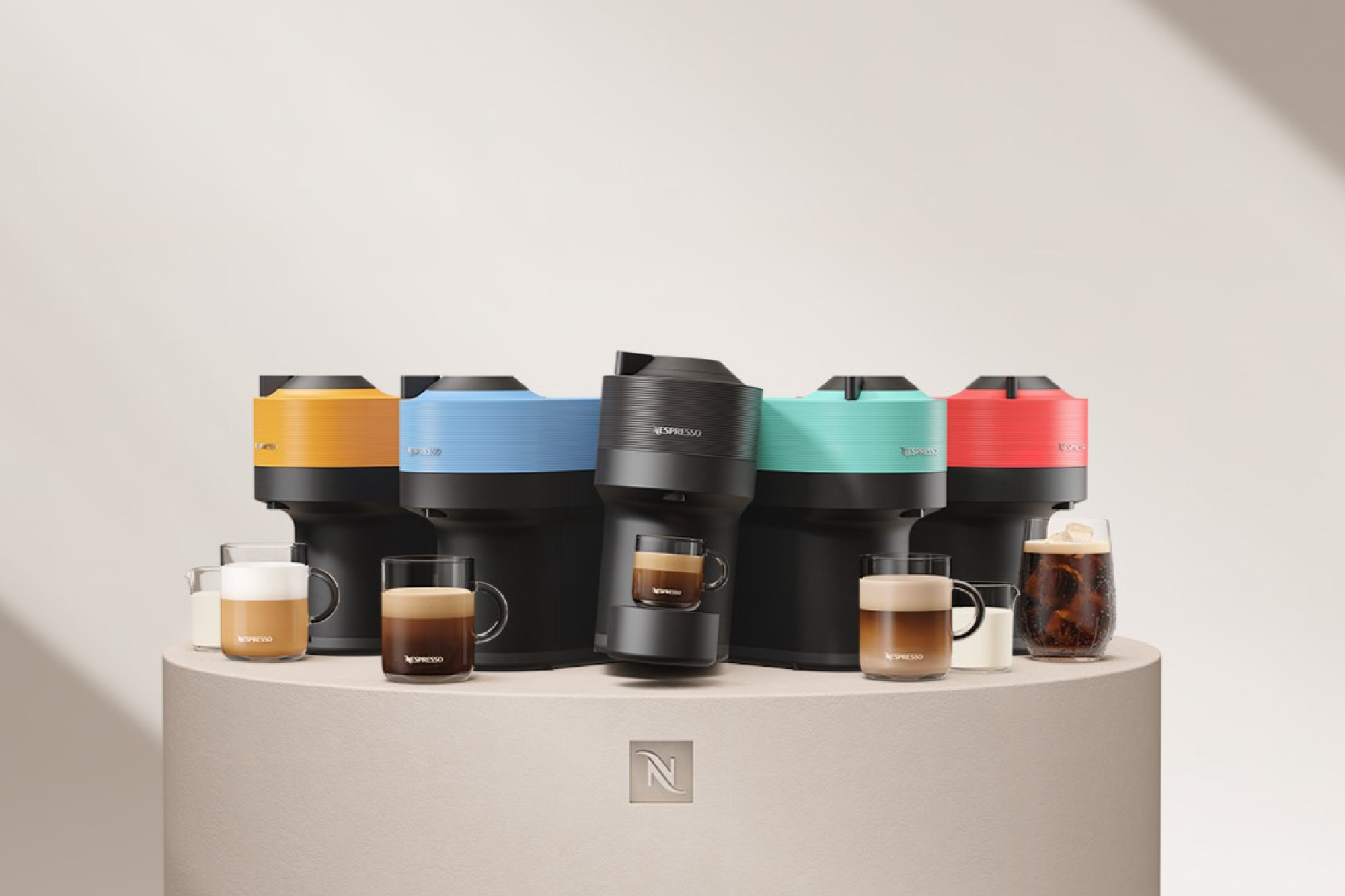 Nespresso VERTUO POP咖啡機結合創新科技、時尚美感與直覺式操作介面，讓消費者以入門價格即可在家享受好咖啡。（Nespresso提供）