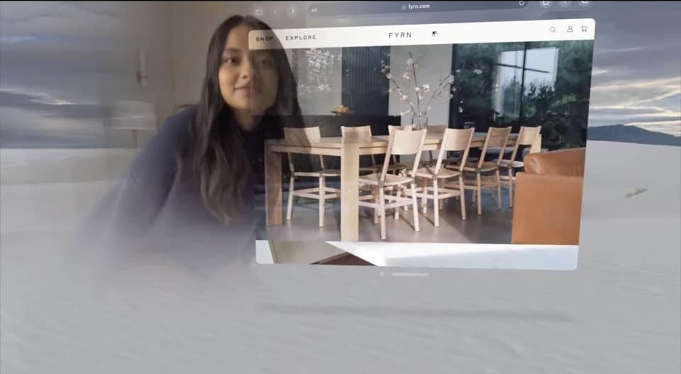 Apple Vision Pro的EyeSight功能，與人交談時能自動切換視線。（截自APPLE YouTube影片）